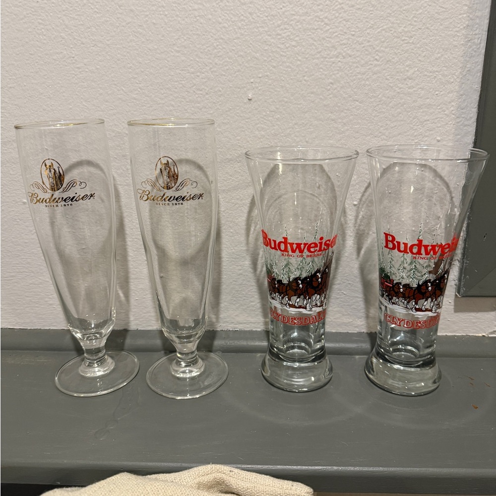 Budweiser Clear Beer Glasses with Red Logo and Gold Accents - Set of 4